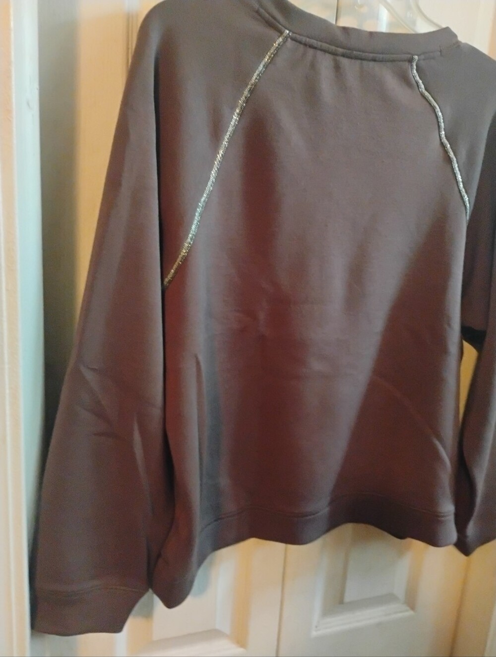 Elie Tahari Gray Embellished V-Neck Sweatshirt, Size Medium M/M - Picture 2 of 10